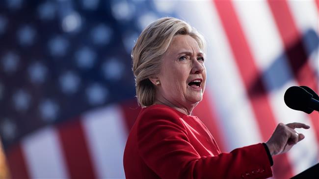 Clinton accuses Trump of backing 'Russian hackers'