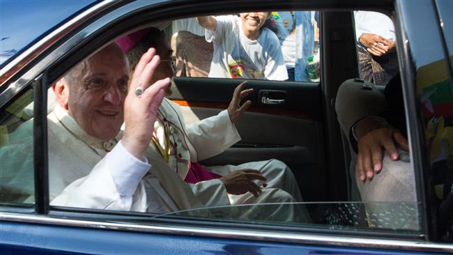 Pope Francis arrives in Myanmar to discuss plight of Rohingyas 