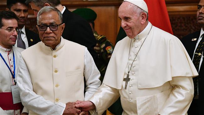 Pope, in Bangladesh, avoids uttering Rohingya  