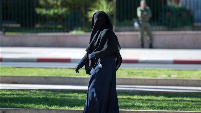 Canadian judge suspends Quebec niqab ban