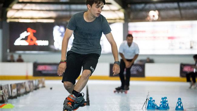 Tehran hosts international skating tournament