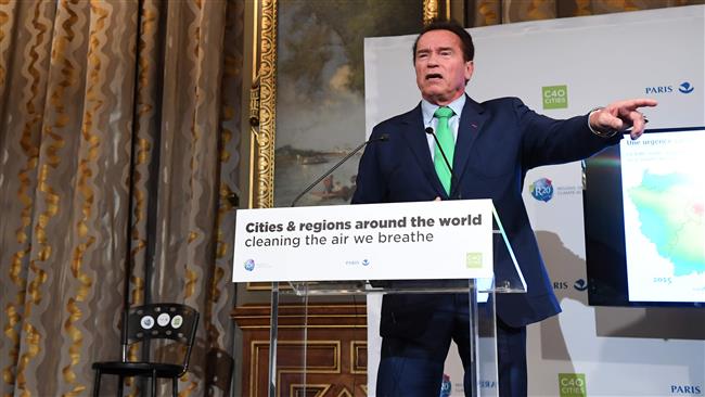 Schwarzenegger talks up local action on climate