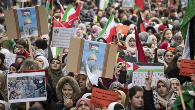  Thousands hold pro-Palestine march in Frankfurt