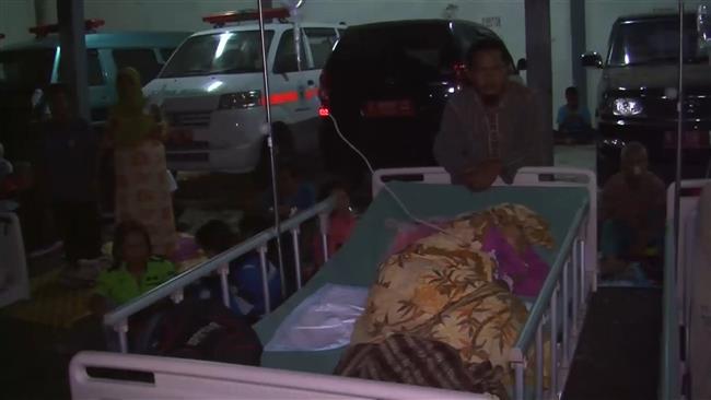 Indonesia: Hospital evacuates patients after strong quake