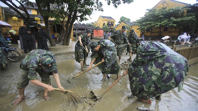 Vietnam evacuates hundreds of thousands ahead of storm