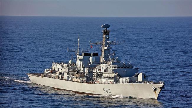 Navire russe chassé par Royal Navy