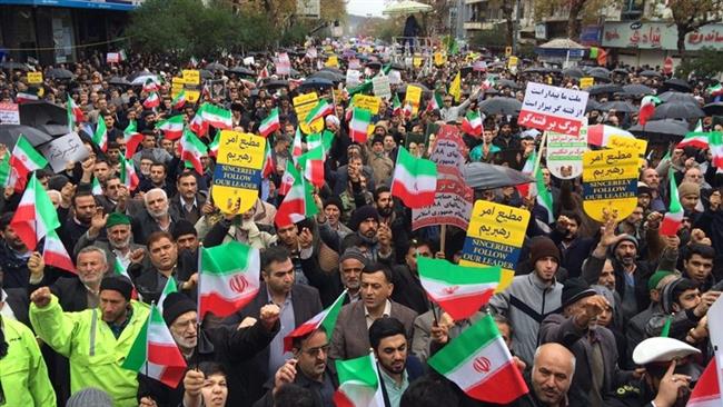 Les Iraniens condamnent les ''casseurs''