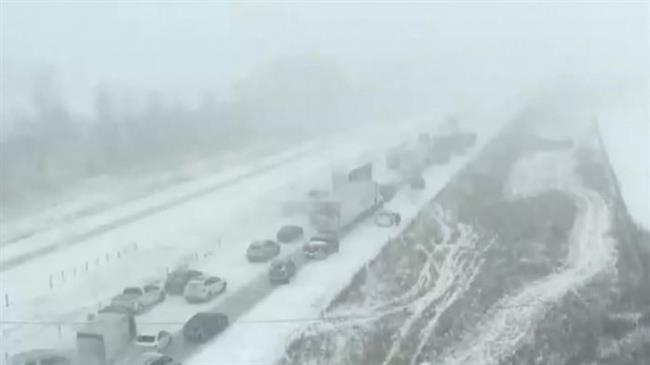 Winter storm sparks deadly Iowa car pileup
