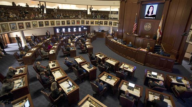 Florida Senate advances bill on gun control