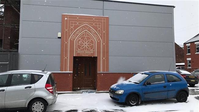 UK mosques give shelter to homeless amid cold
