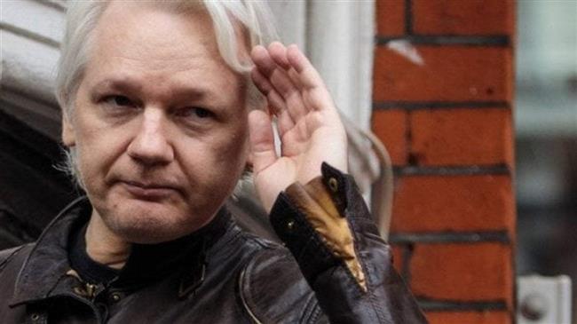 Ecuador cuts Assange's communications