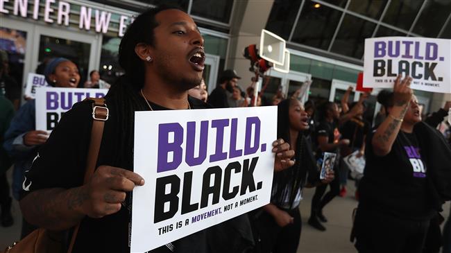 Autopsy on black man contradicts police: Lawyer