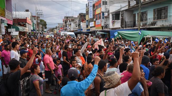 Mexico stops refugee ‘caravan’ heading to US