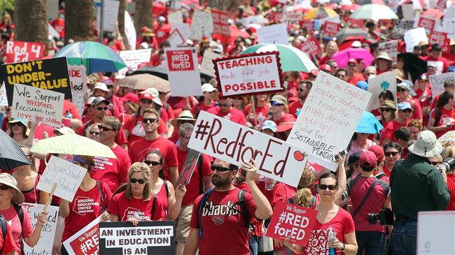 Arizona teachers end strike after winning pay raise