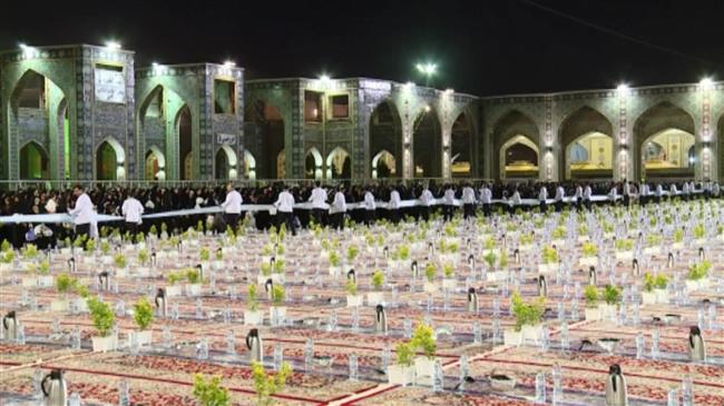 Mashhad sets record for world's biggest Iftar table