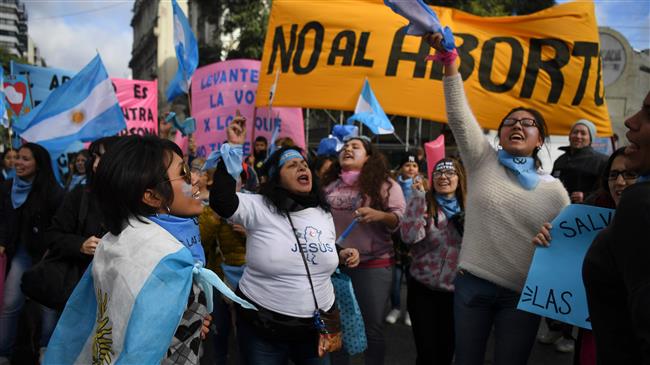 Argentina: Debate gets heated at abortion protest 