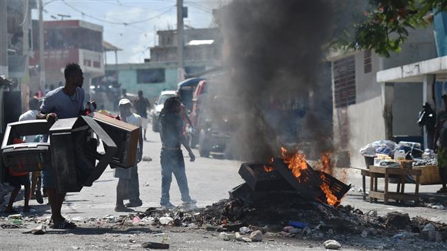 Violent fuel hike protests undeterred in Port-au-Prince