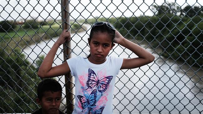 US judge rejects request to detain migrant kids long-term