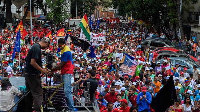 Venezuelan protesters denounce US meddling