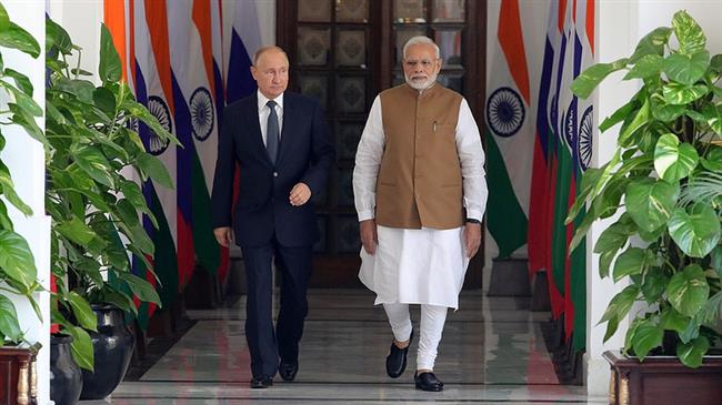 Russia, India leaders sign S-400, nuclear plants deals