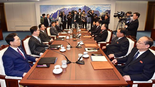 Two Koreas, UN Command hold talks to demilitarize border