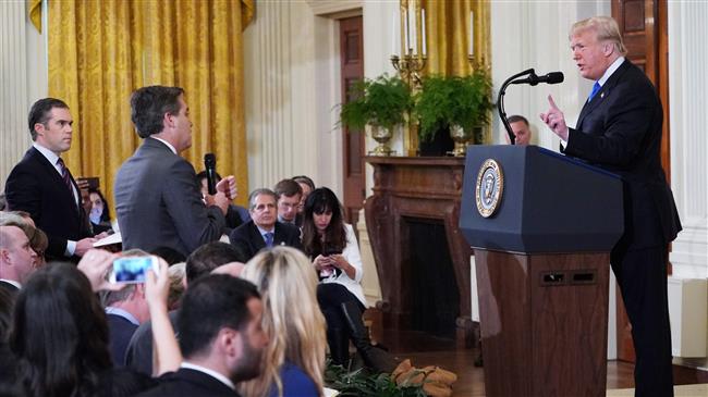 White House suspends press pass for CNN correspondent