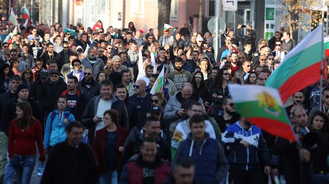 Thousands protest petrol price hikes in Bulgaria 