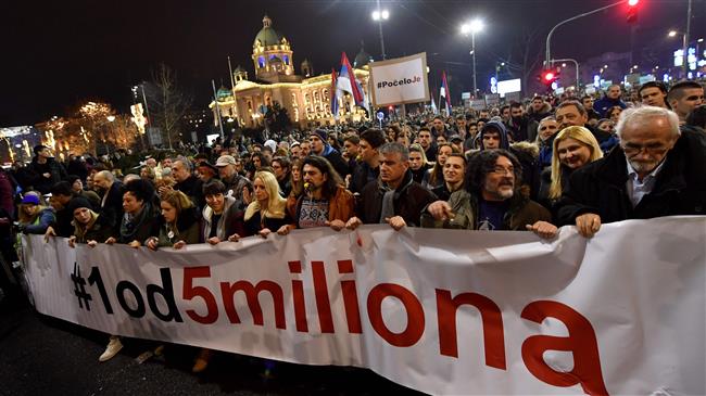 Serbians protest against government for 3rd straight week