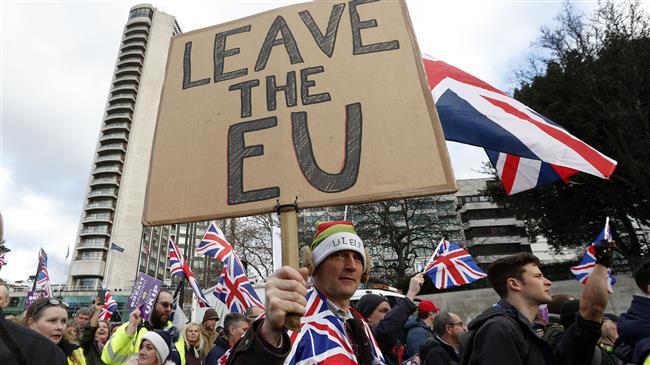 'EU, UK in talks to extend Brexit deadline'
