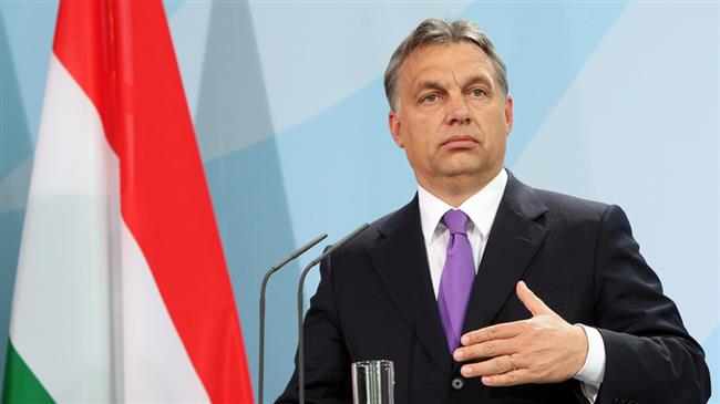 Hungary PM urges anti-refugee politicians to take over EU