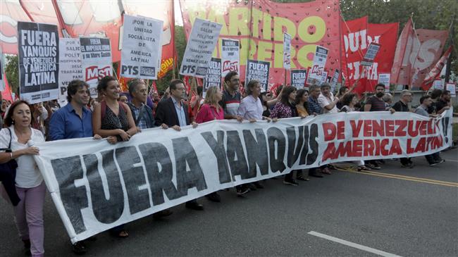 Argentines protest against US policy on Venezuela