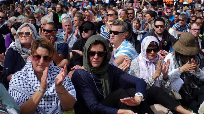 Women in Christchurch wear 'headscarf for harmony'