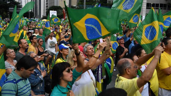 Brazilians demonstrate for Lula's freedom 