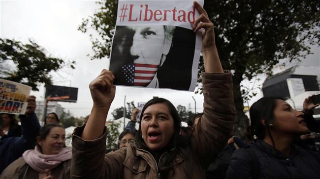 Angry Ecuadoreans protest 'scoundrelly' arrest of Assange