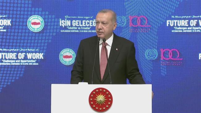Erdogan slams western media as lira slides