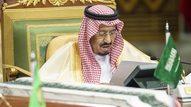 Saudi king calls for urgent meetings of Arab leaders