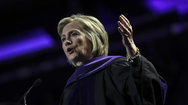 Clinton says Mueller report shows obstruction occurred