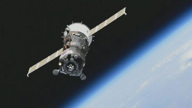 Soyuz rocket carrying humanoid robot fails to dock 