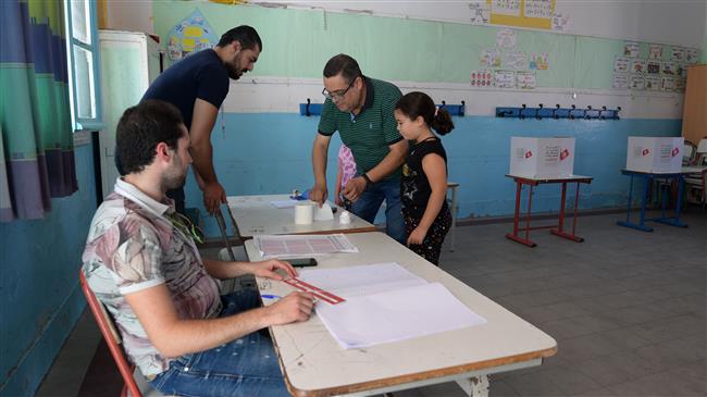 Second round of presidential election kicks off in Tunisia