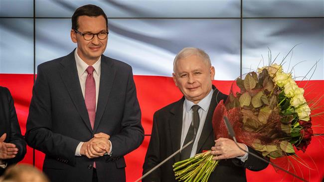 Poland elections: Populists win second term in power 