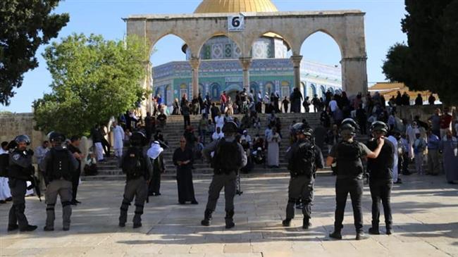 300 Israeli settlers violate Aqsa Mosque