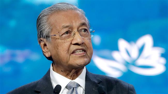 Malaysia's PM Mahathir stands by Kashmir comment