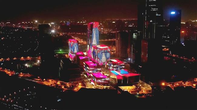 Shanghai puts on stunning light show