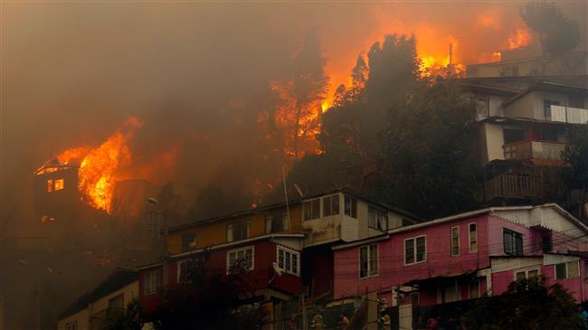 Fire in Chilean city destroys over 100 homes on Christmas Eve