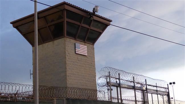 US keeps Gitmo open through 2020, blocks prisoner transfers