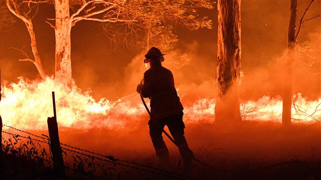 Australia bushfire rages on, PM confirms 27 dead
