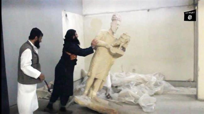 US imitating Daesh in threatening Iran cultural sites: Zarif