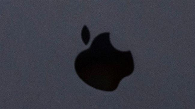 FBI presses Apple for phone data from Saudi shooter 