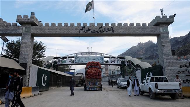 Pakistan closes key border crossing with Afghanistan