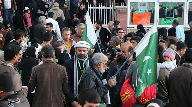 Iraqis, Pakistanis rally to remember General Soleimani, comrades